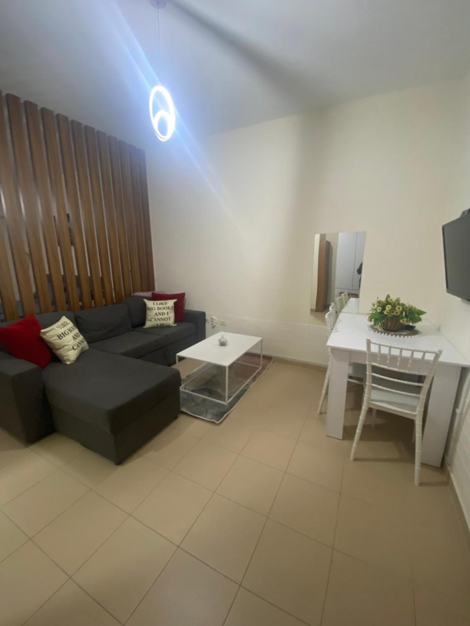 Chlo Apartment 4 Tirane Esterno foto