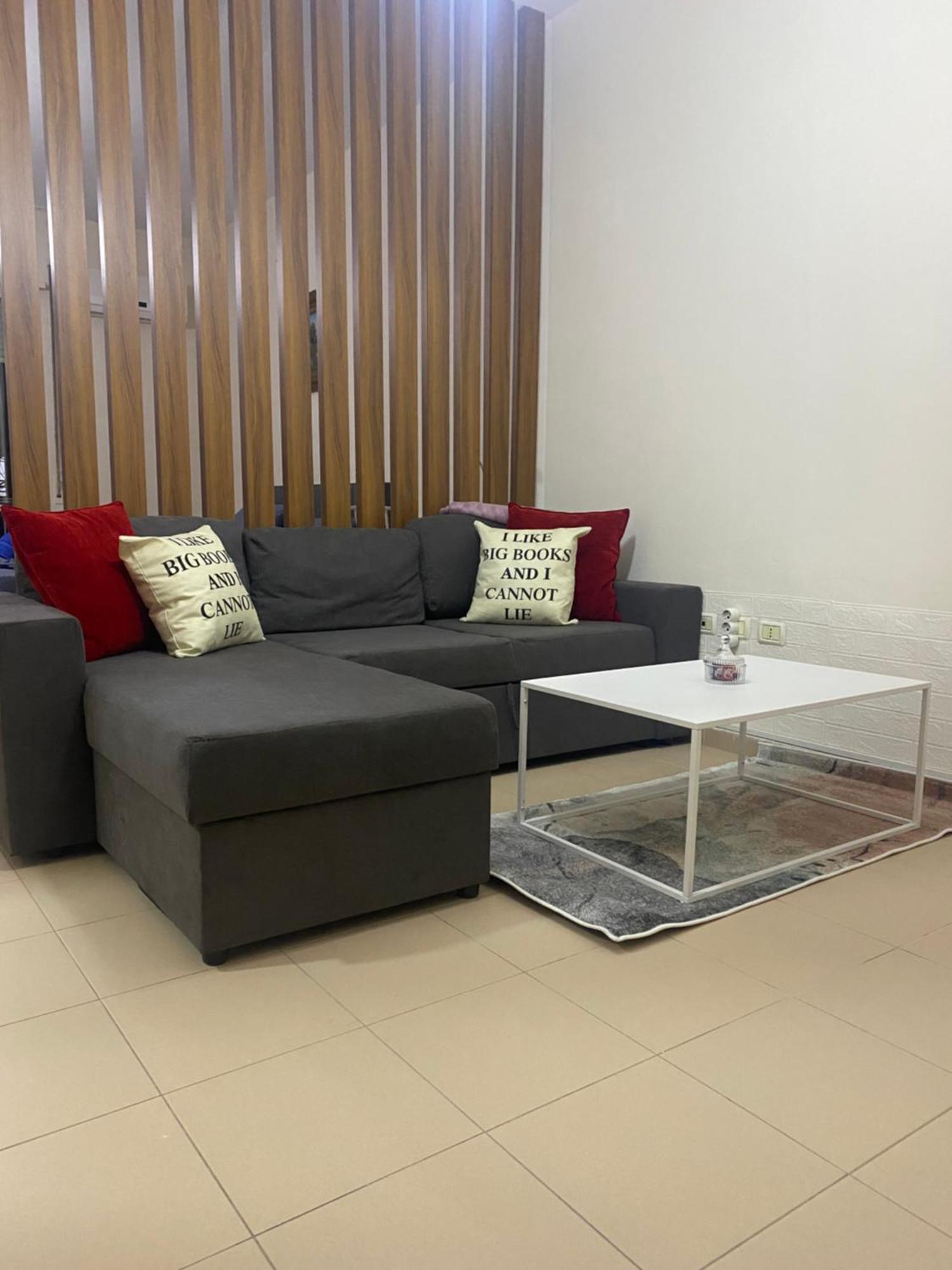 Chlo Apartment 4 Tirane Esterno foto